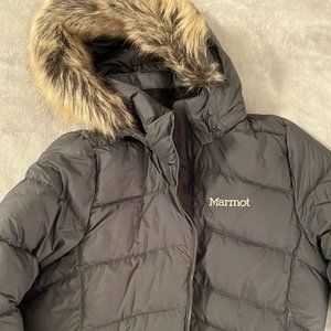 Woman's MARMOT Montreal Down Coat (*NWT)